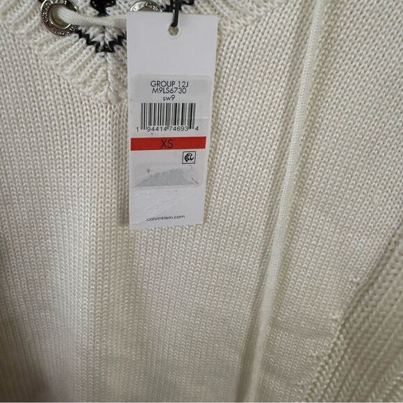 Calvin Klein White and Black V-Neck Sweater with Textured Knit - Picture 5 of 6